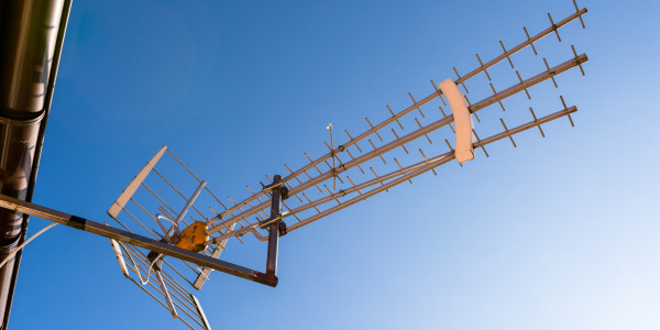 Redacción / Implantación / Legalización de Proyectos ICT Vega de San Mateo · Radiocomunicaciones y Televisión